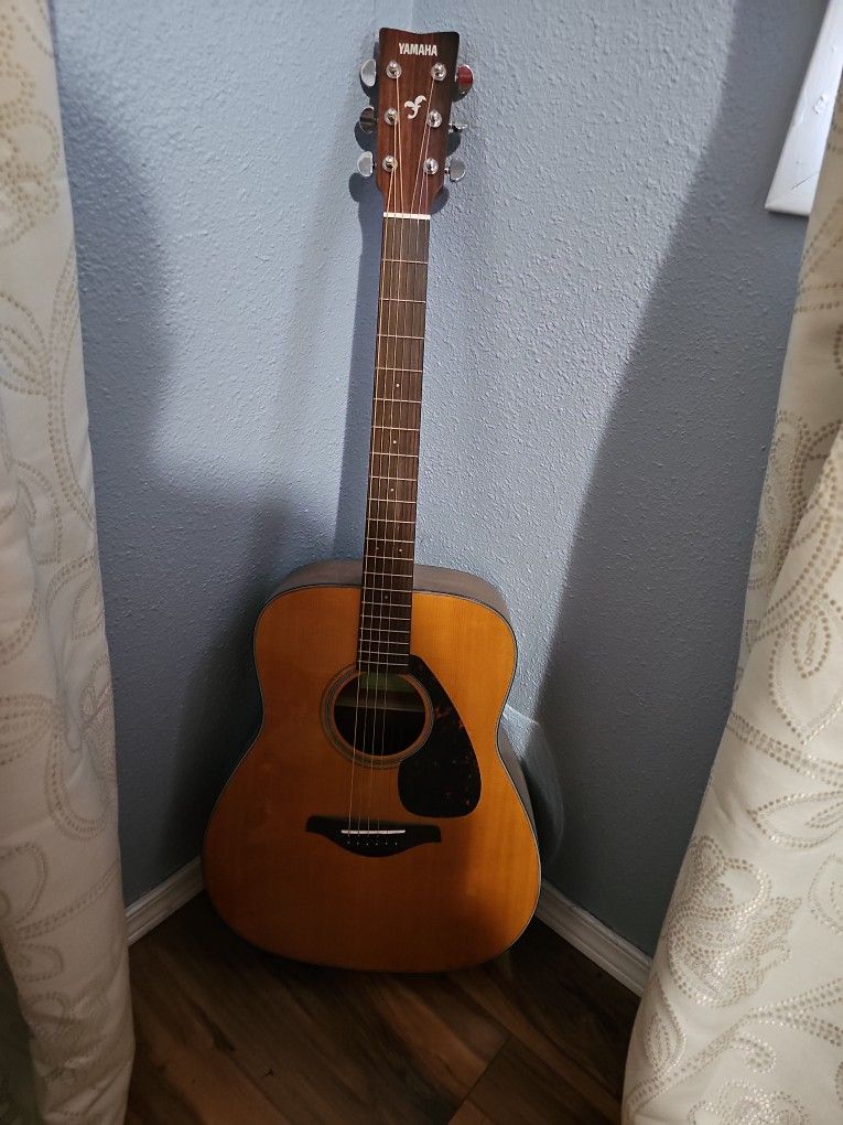 Yamaha Guitar