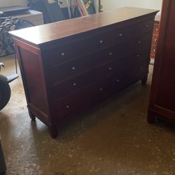 Thomasville Furniture Set