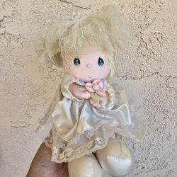 Vintage Musical Precious Moments Connie #4515