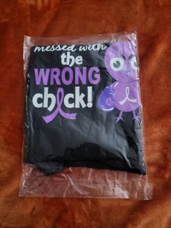 $ 10 YOU  MESS WITH  THE WRONG  CHICK T Shirt,  Size Large 