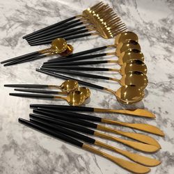 24 Pc Cutlery set 