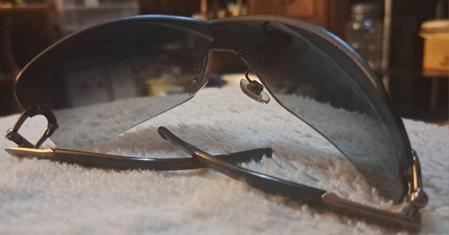 Burberry Unisex Rimlesss Sunglasses B 3014 Sunglasses display picture 3