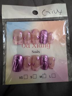 Press on nails medium