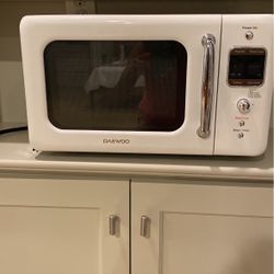 Daewoo retro microwave 