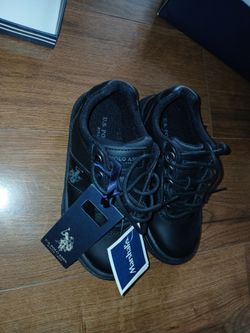 Kids size 11 shoe