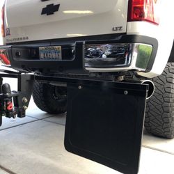 Custom drop hitch with rock/mud guards