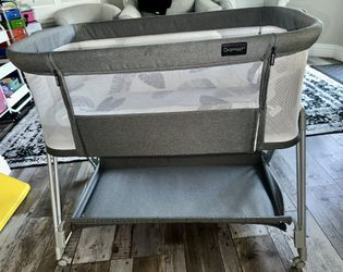 Growmost Bassinet 