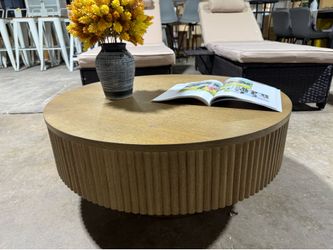 Brand new 31.5” Round Fluted Coffee Table, Modern Wood Circle Coffee Table, Veneer Handcrafted Relief Tea Table with Sturdy Pedestal for Living Room -