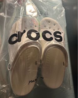 Men’s crocs size 10