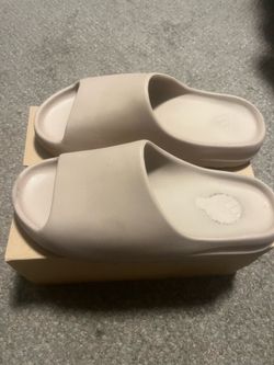 Yeezy Slides