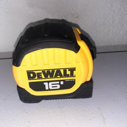 DeWalt 16 Measuring Tape 