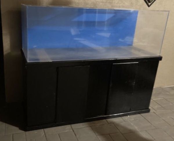 200 gallon acrylic aquarium fish tank for Sale in Walnut ...