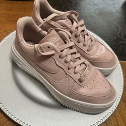 Womens Air Force One Size 6