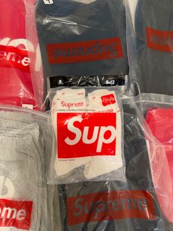 Supreme socks