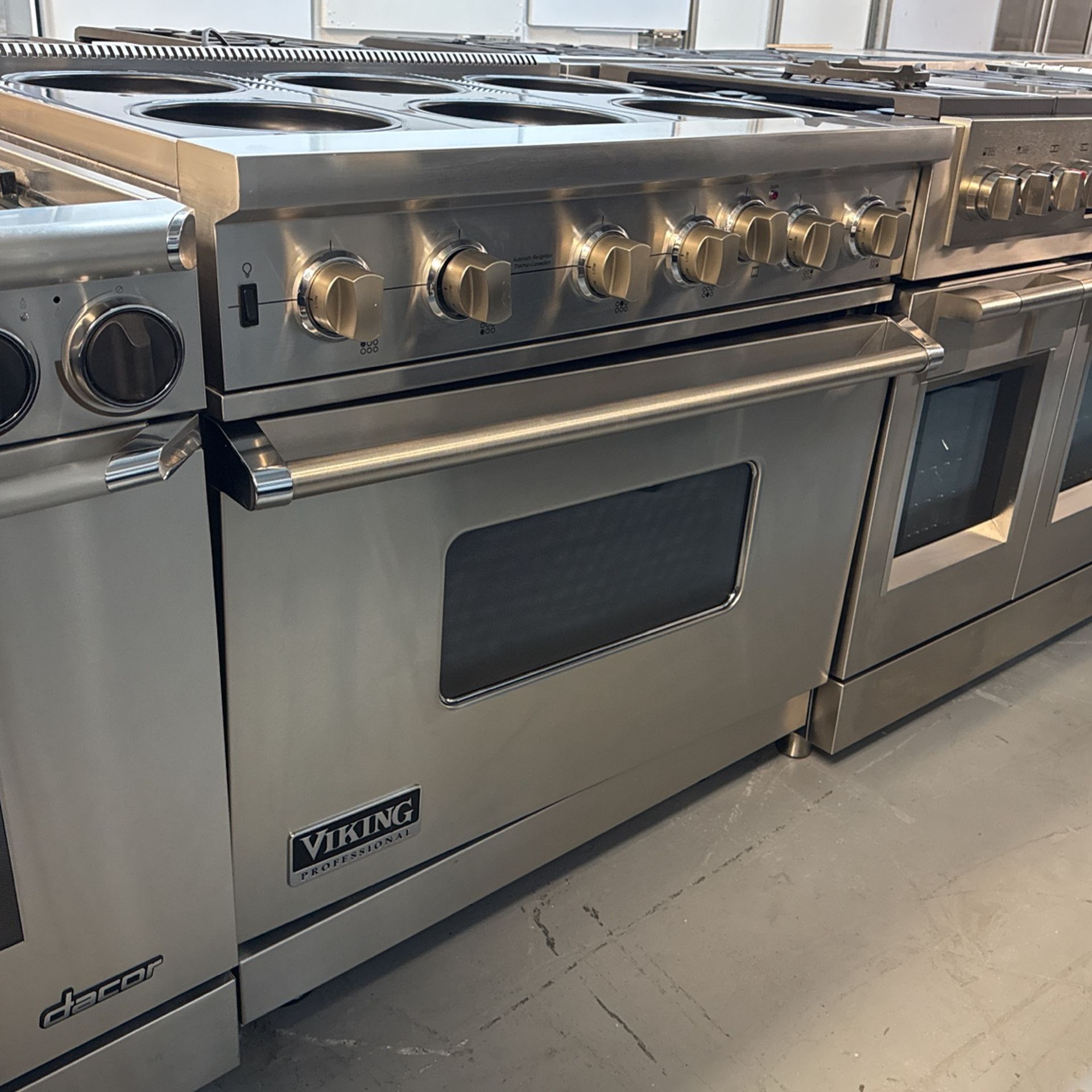 36-INCH VIKING FULL GAS RANGE