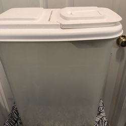 Pet Food Storage