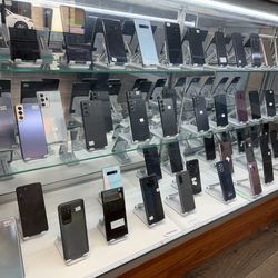 Unlocked Samsung  S22 128GB 5G - Desbloqueado- Please Read