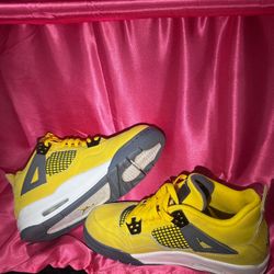 2 Pairs of Jordan’s