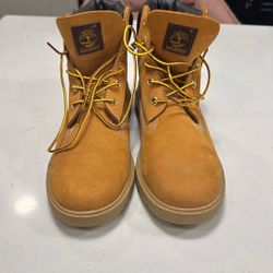 ALMOST NEW WOMEN’S TIMBERLAND BOOTS SIZE 7M