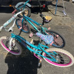 2 Kids Bikes