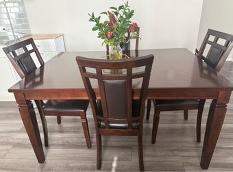 RTG Dining Set with Leaf Extension