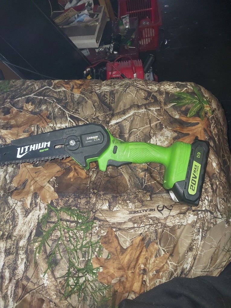 Mini 20volt Chainsaw No Charger
