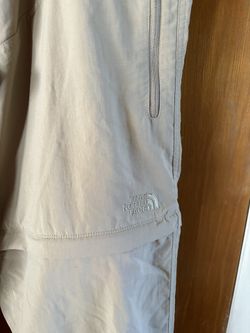 North Face Pants W/zipppers So They Can Be Worn As Shorts 