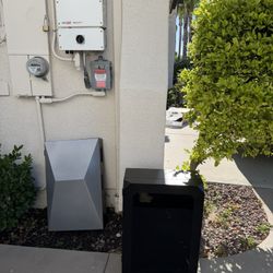 Tesla Wall Connector Lock Box – Pick up Only $120