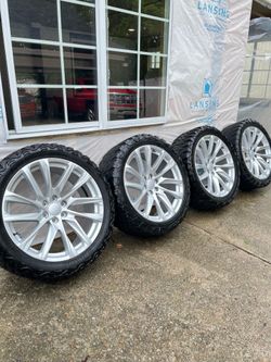 24x10 c25 replica wheels & 35s 6LUG