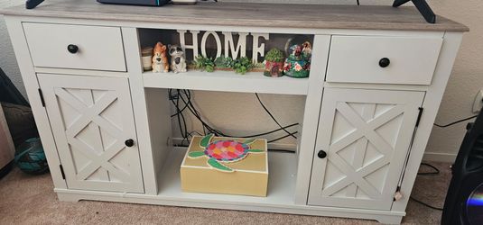 Tv stand