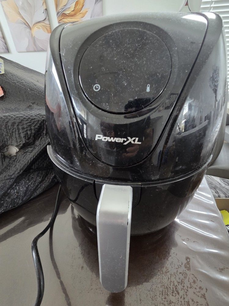 AIR FRYER VERY GOOD CONDITIONS