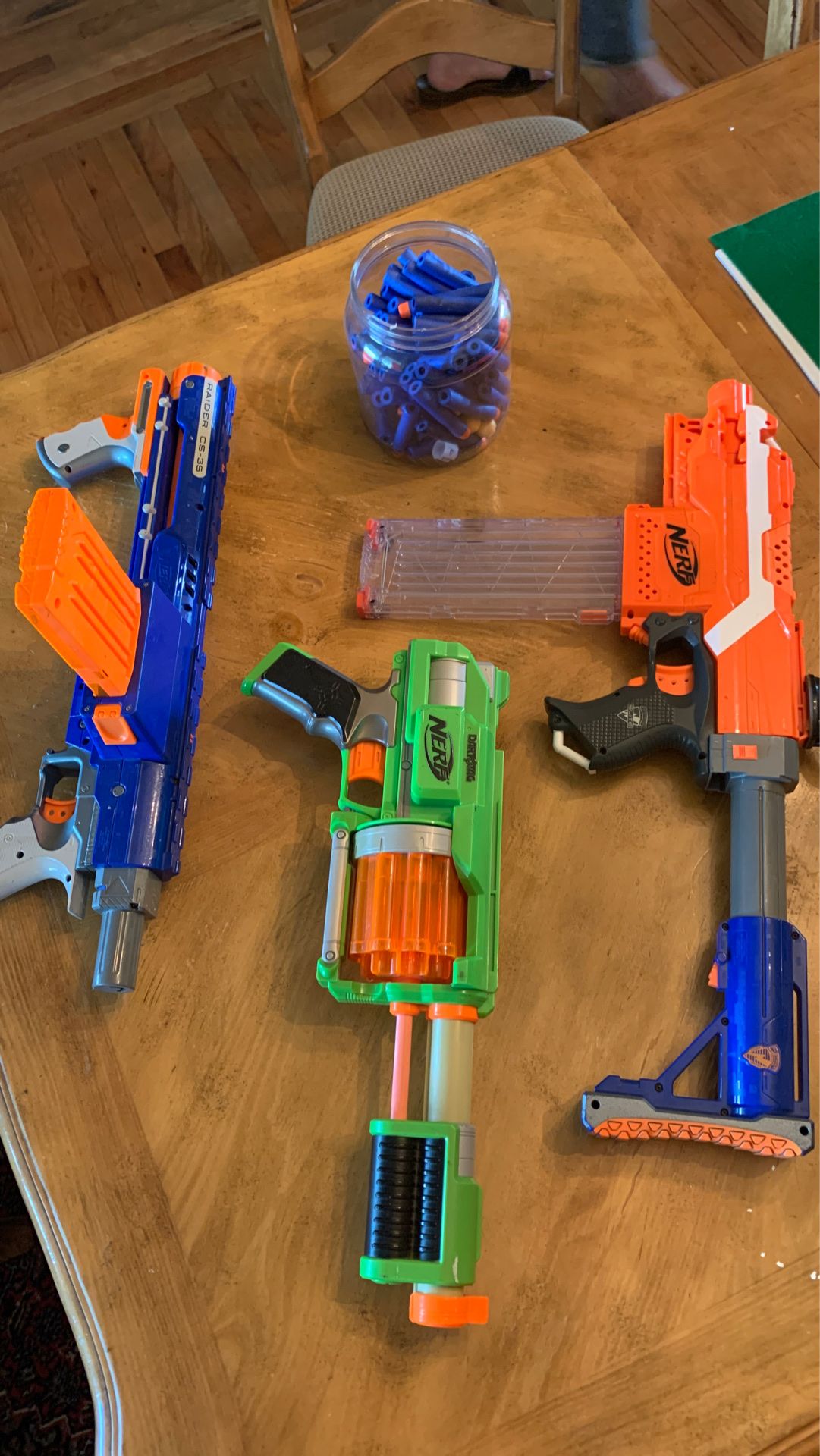 3 Nerf guns with mags and darts!!