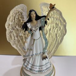 Beautiful Soaring Spirit Angel Figurine Native American Sacred Crystal .No A1501