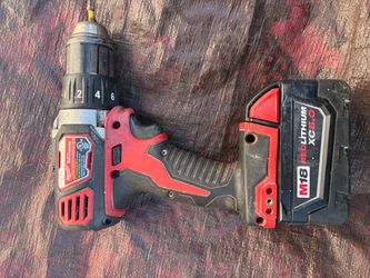 Milwaukee drill driver with battery