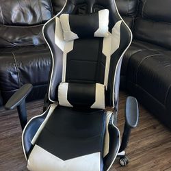 RC Desk Chair