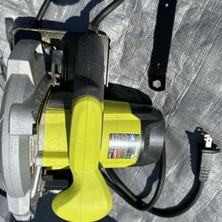 Ryobi Saw