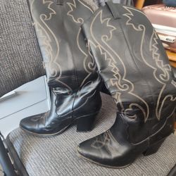 Fashionable Cowboy Boots