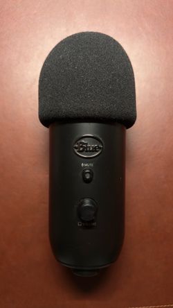 Blue Yeti Podcast/Streaming Microphone