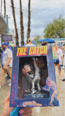 “The catch” bobblehead