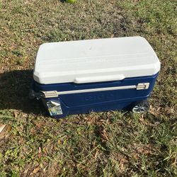 igloo maxcold cooler 
