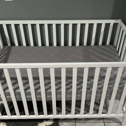 White Crib and Newton Breathable Mattress NEVER USED