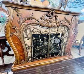 AICO By Michael Amini PALAIS ROYALE Fireplace - NY