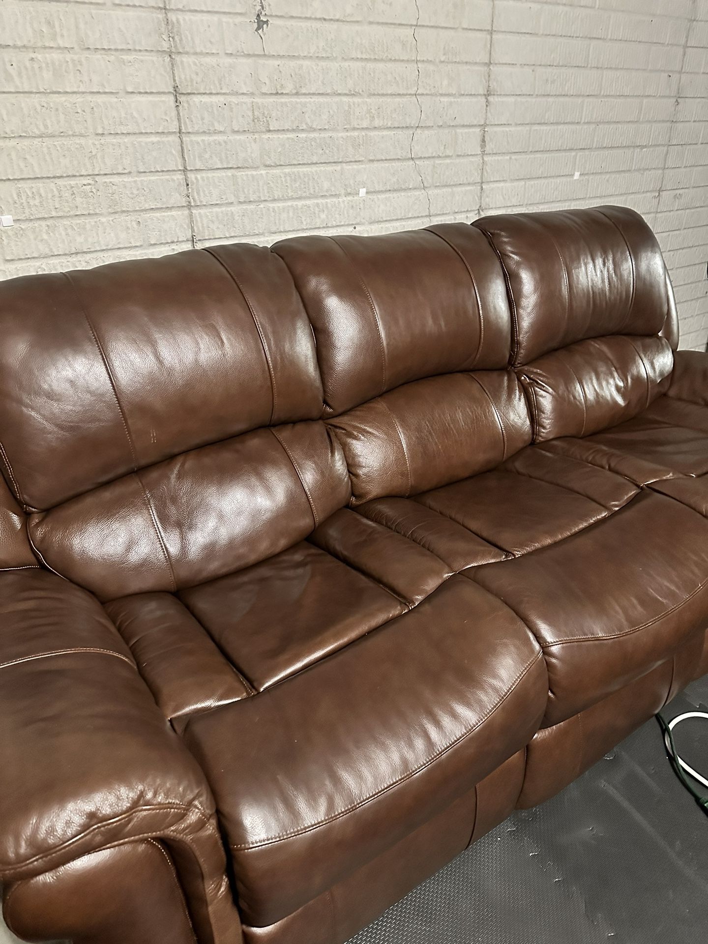 Leather Recliner Set