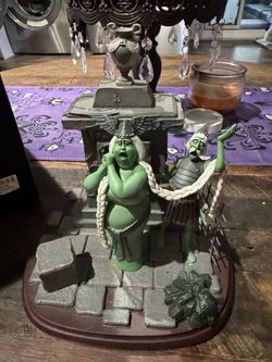 Haunted mansion decor