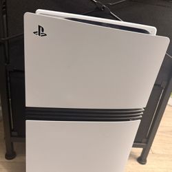 PS5 Pro with Arctis Nova 7