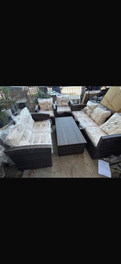5 -Piece Wicker White Patio Conversation Set