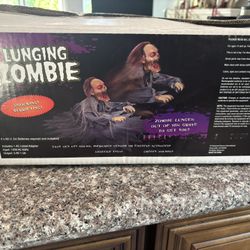 Brand New Lunging Zombie 