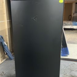 30” wide frezer use like new perfect working and warranty