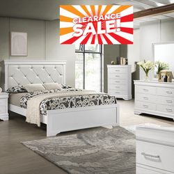 4pcs King Size Bedroom Set w. Mattress Included