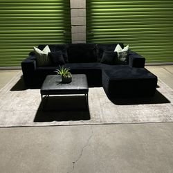 *Free Delivery* Boneless Sectional Couch Sofa